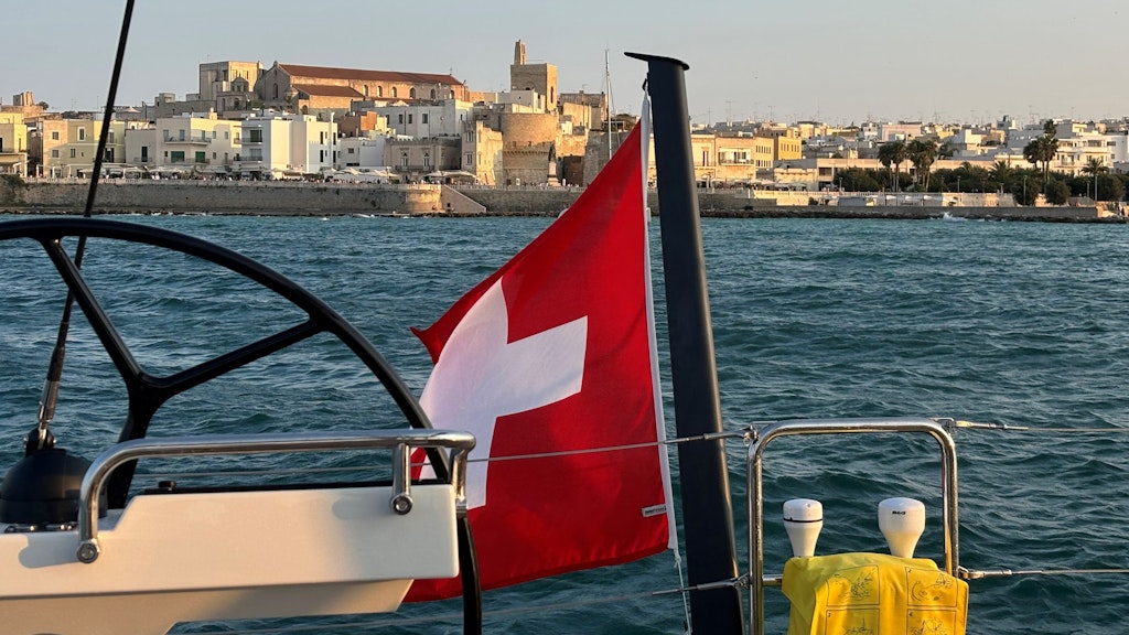 The Swiss yacht LOMA leaves the Bay of Otranto.